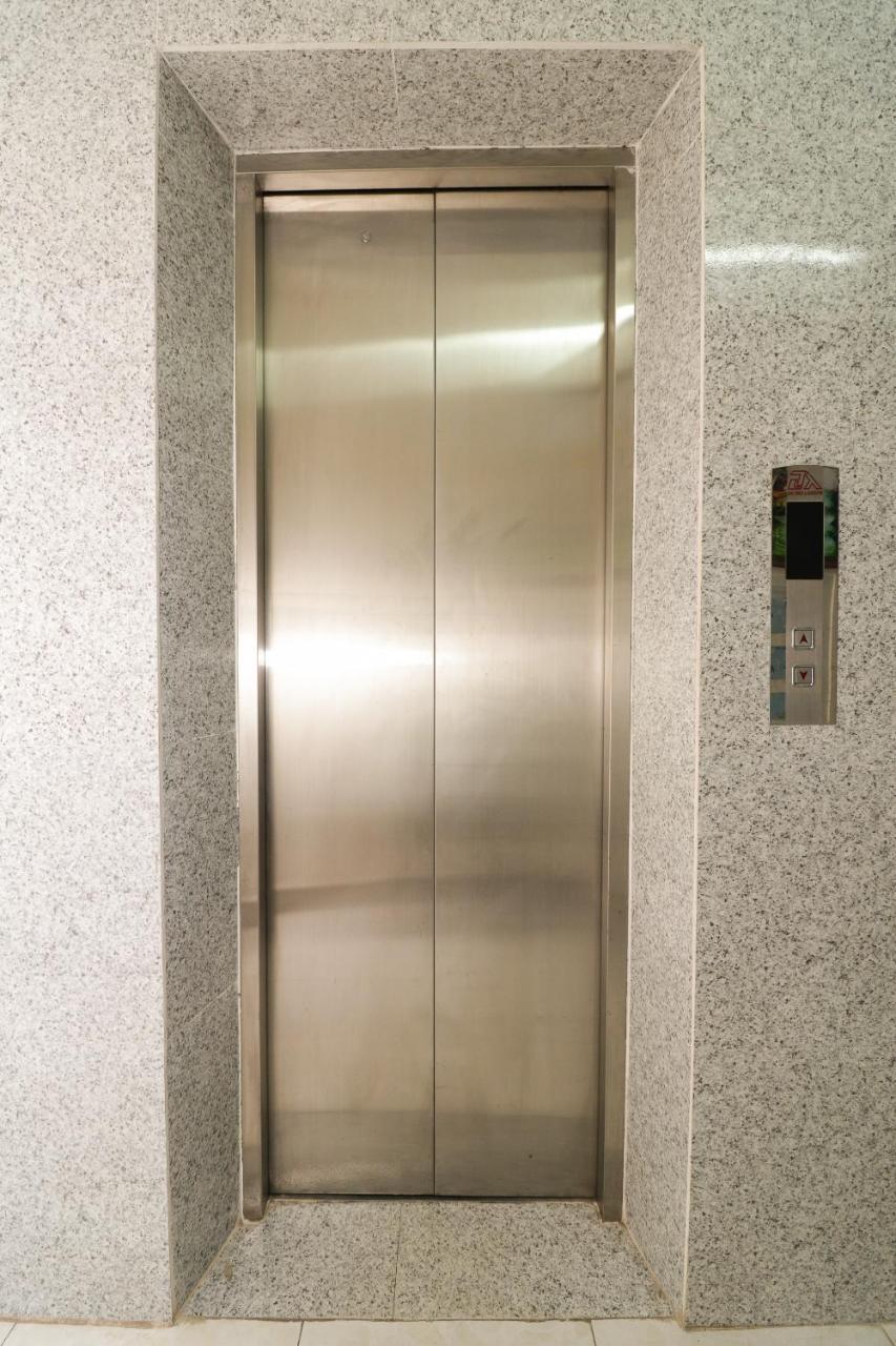 Oyo 117 Gina Hotel 岘港 外观 照片